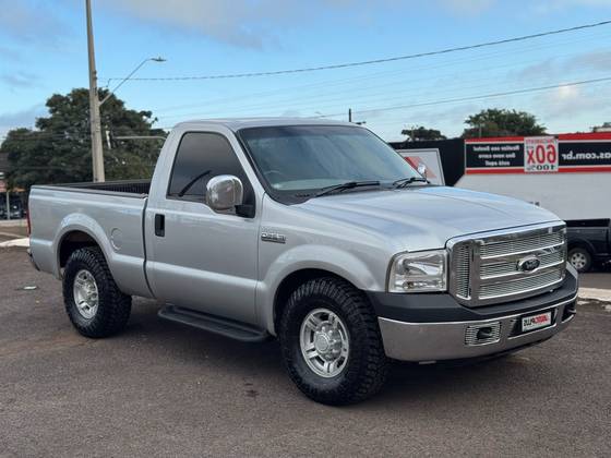 FORD F-250 3.9 XLT 4X2 CS DIESEL 2P MANUAL FORD F-250 3.9 XLT 4X2 CS DIESEL 2P MANUAL